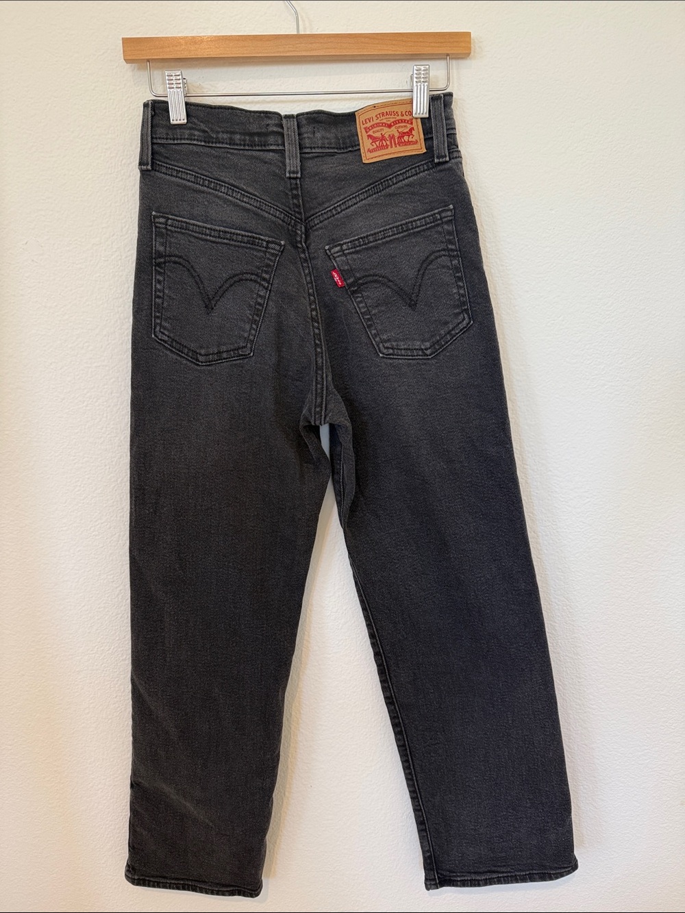 Levi's Women's Black Straight Leg Jeans